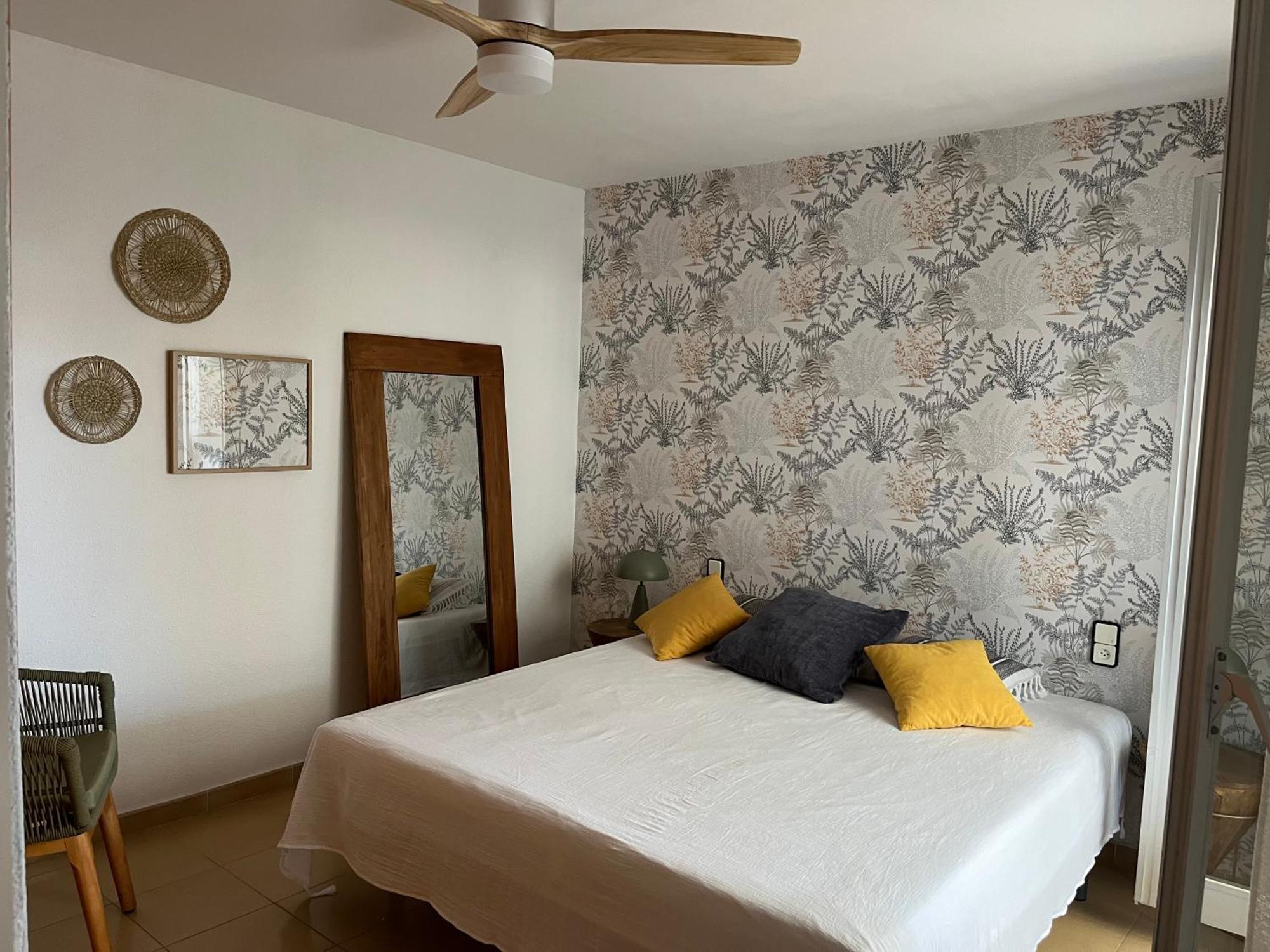 Moderno Apartamento Vacacional Deltebre Esterno foto